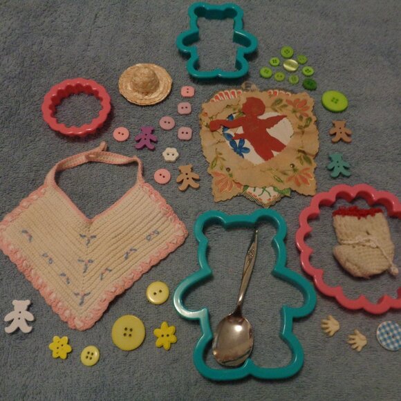 VINTAGE DOLL BIB, OLD VALENTINE, BABY SPOON, STOCKING, COOKIE CUTT, BUTTONS LOT - Picture 1 of 10